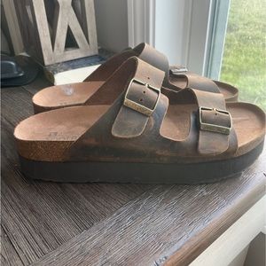 White mountain leather sandals